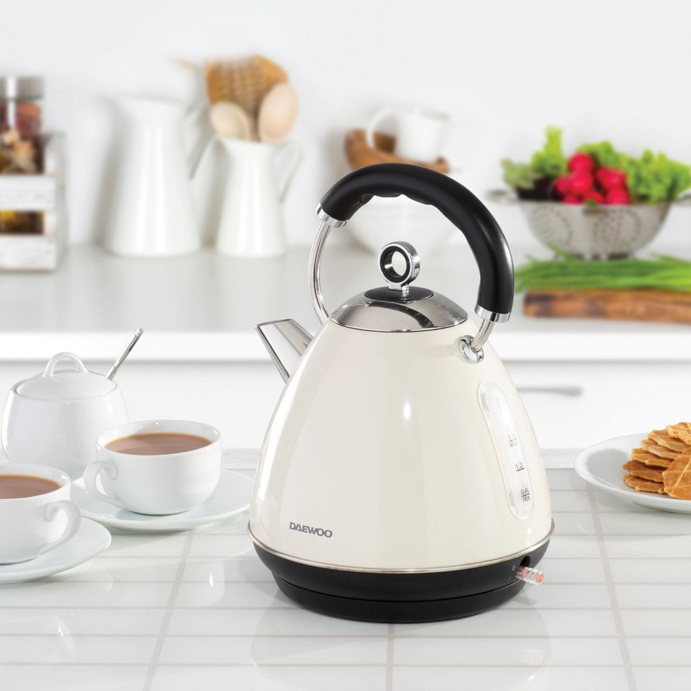 Cream Kensington 1.7L Pyramid Kettle