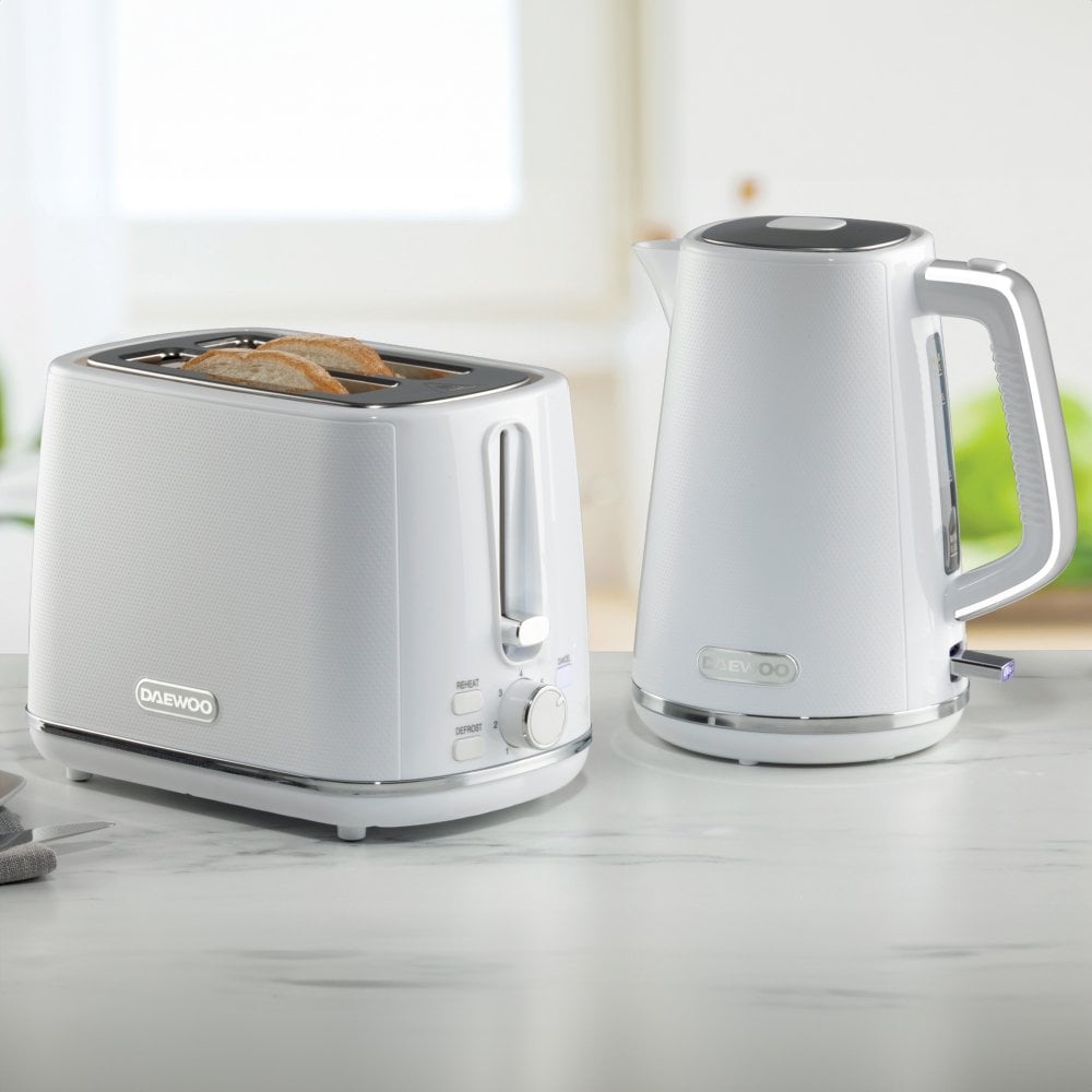 White Stirling 2 Slice Toaster