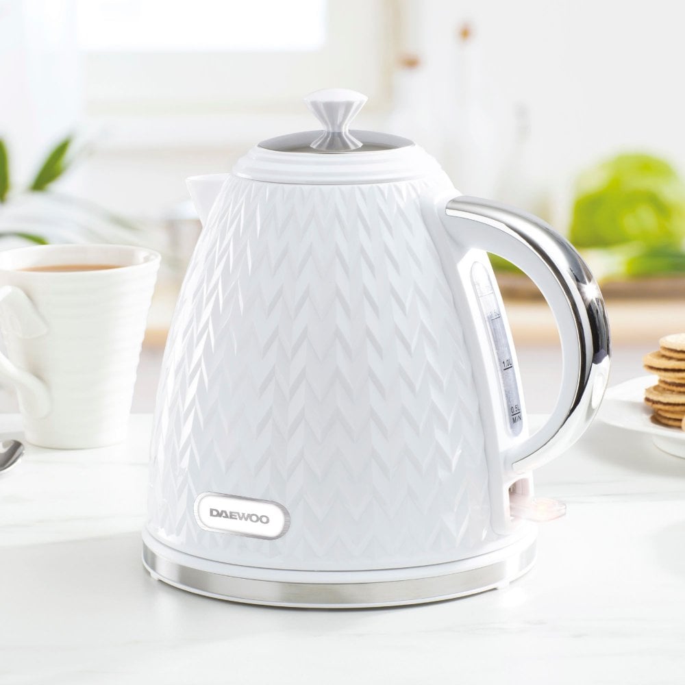 White Argyle 1.7L Jug Kettle