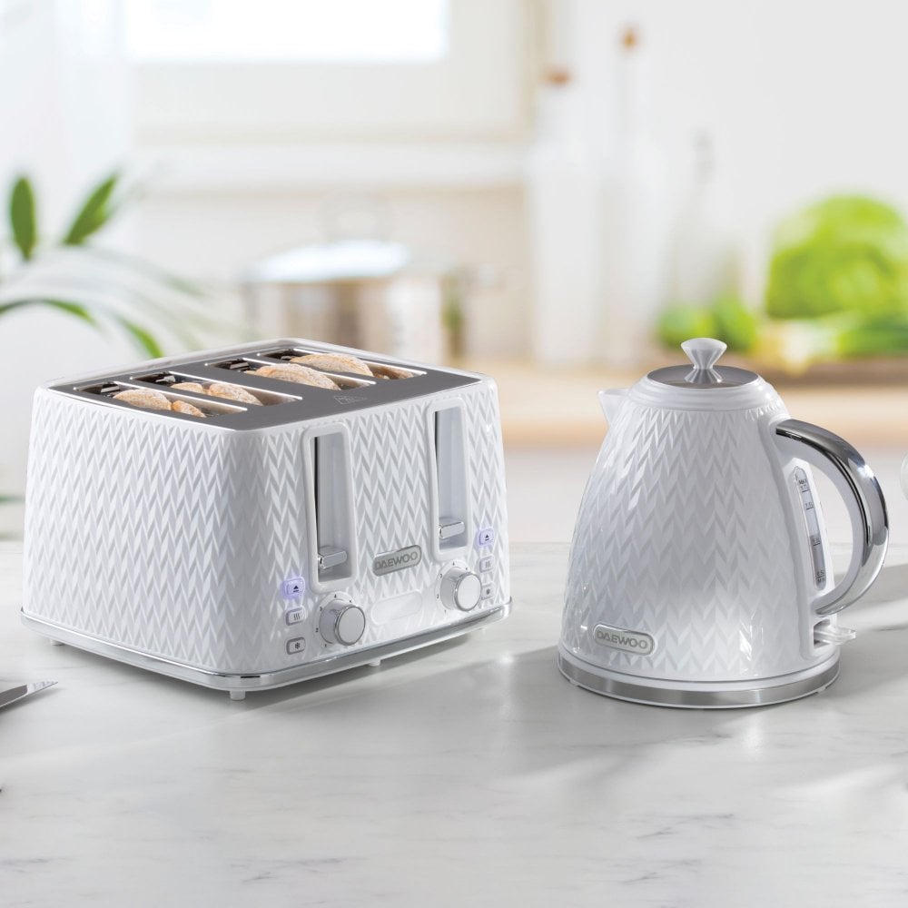 White Argyle 4 Slice Toaster